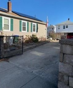 45 Blaine St, Providence RI  02919-4103 exterior