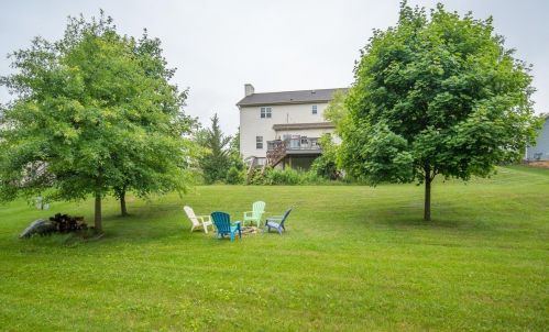 1180 Auburn Rd, West Bend WI  53090-5465 exterior