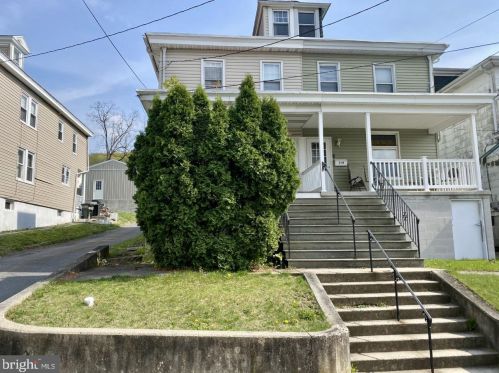 2147 Norwegian St, Primrose, PA 17901-1909
