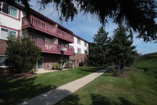 4561 Whitnall Ave, Milwaukee WI  53235-6012 exterior