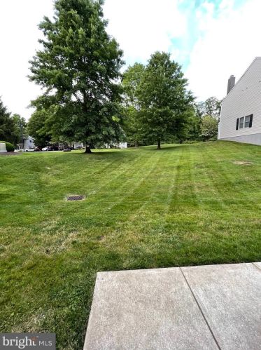 3804 Fox Pointe Ct, Glen Mills PA  19342-8124 exterior