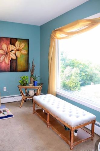 165 Juniper Ridge Dr, Waterbury CT  06708-1934 exterior