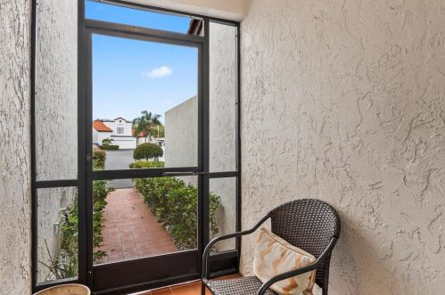 13524 Fountain View Blvd, West Palm Beach, FL 33414-7759