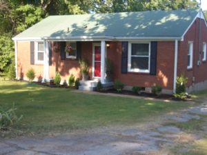 136 Dodge Dr, Nashville, TN 37210-5110
