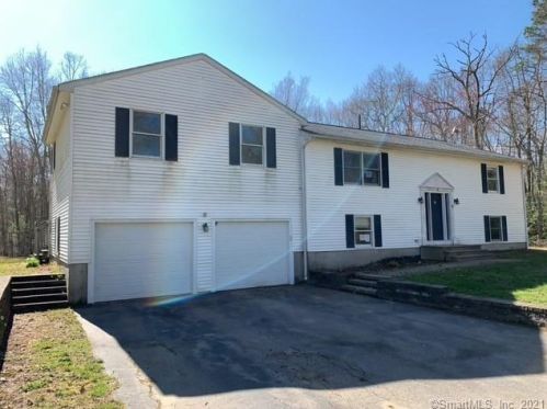 60 Laurel Dr, Norwich, CT 06384-2014