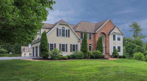 41 Clearview Dr, Allenstown, NH 03275-2801