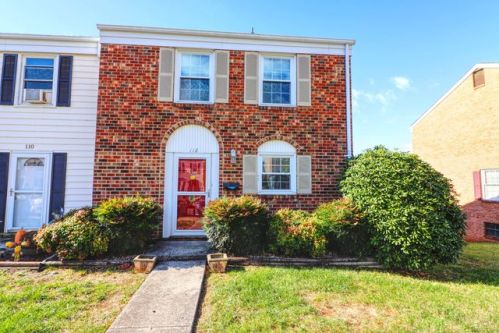 112 Cambridge Sq, Vinton, VA 24179-3505