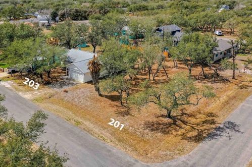 203 Winding Way, Rockport, TX 78382-7038