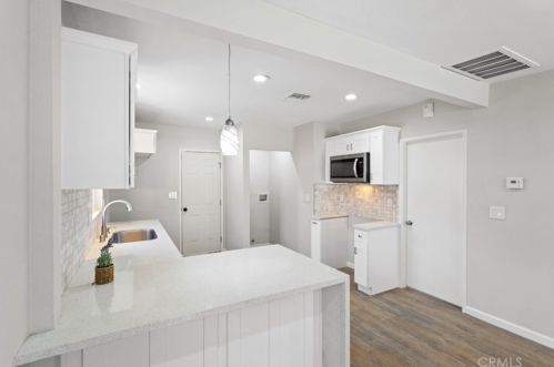 118 Cypress St, La Habra CA 90631-6865 exterior