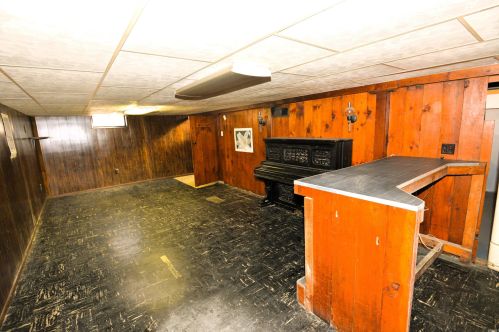 911 Broadway St, Mishawaka IN  46545-5933 exterior