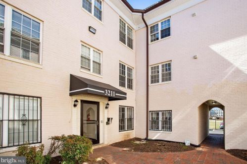 3211 8th St, Washington, DC 20032-4161