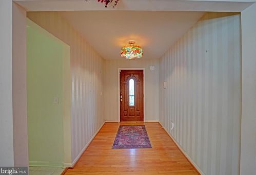 102 Falmouth Way, Dover DE  19904-5390 exterior