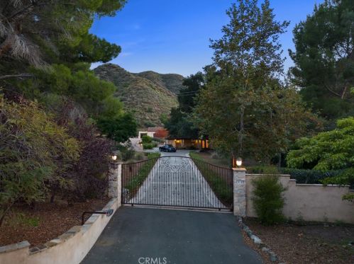 15140 Iron Canyon Rd, Santa Clarita, CA 91387-4809