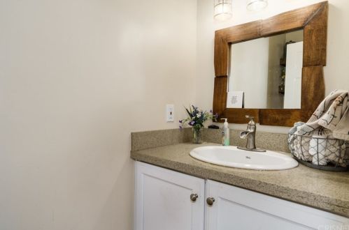 10414 Ferina St, Bellflower CA  90706-4121 exterior