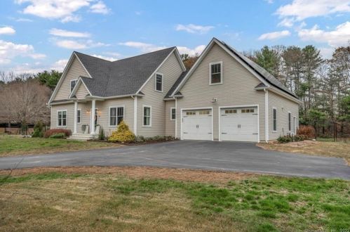 10 Jadon Dr, Lyme, CT 06371-1420