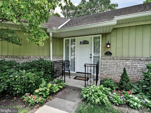 11 Summit Dr, Siddonsburg, PA 17019-9589