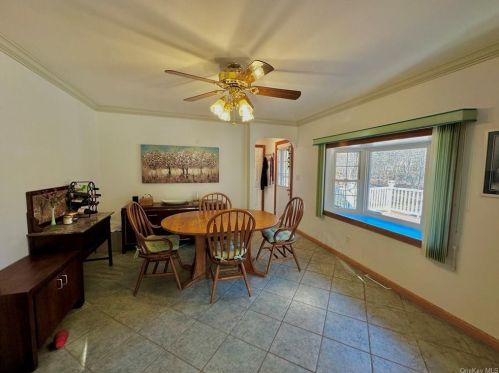 45 Eisenhower Dr, Middletown NY  10940-4543 exterior