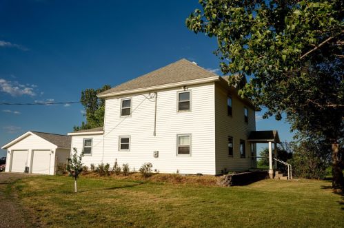 2208 290th St, Marshall, MN 56258-5365