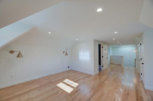 11 Hollywood Rd, Providence RI  02909-1218 exterior