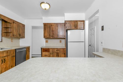 495 Delaware Ave, North Lindenhurst NY  11757-3410 exterior