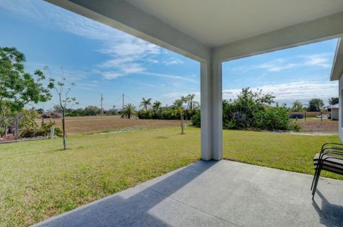 3065 5th Pl, Cape Coral FL  33904-3412 exterior