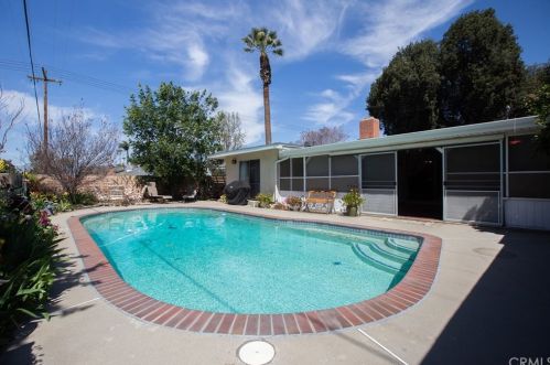 2894 Miguel St, Riverside, CA 92506-4120