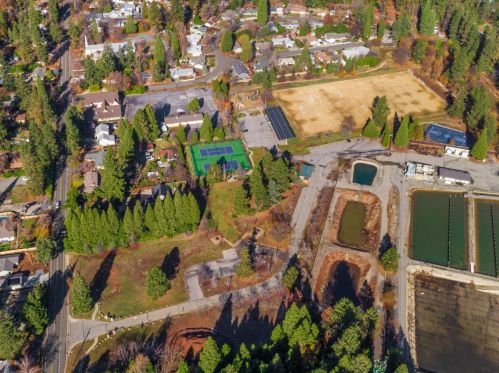 708 Doris Dr, Grass Valley CA  95945-5524 exterior