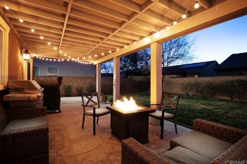 43525 Hampton St, Lancaster, CA 93536-1830