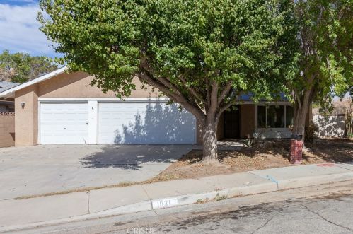 1021 Norberry St, Lancaster, CA 93535-3359