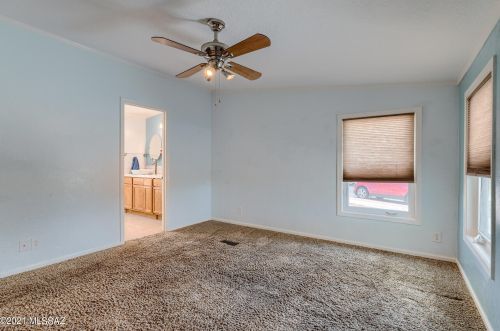 9011 Valgrind Ln, Tucson AZ  85743-7912 exterior