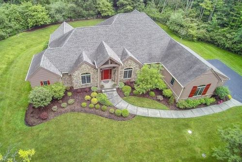 15685 Gamekeepers Trl, Russell Township, OH 44072