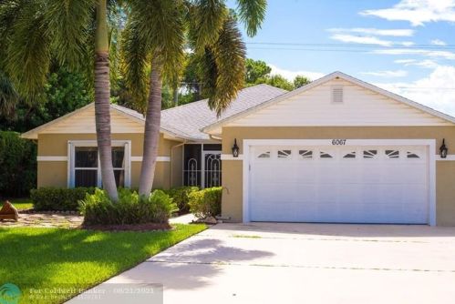 6067 Alexandria Cir, Fort Pierce, FL 34982-3917