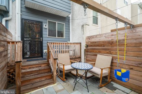 420 Federal St, Philadelphia PA  19147-5208 exterior