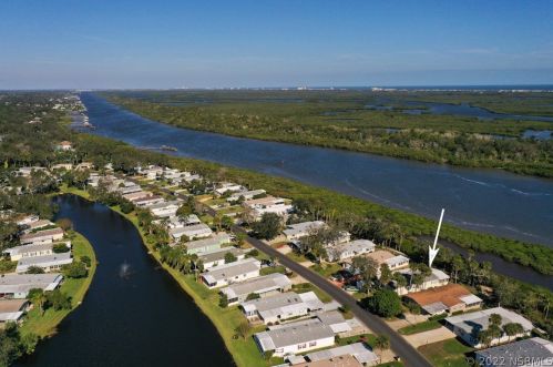 739 Navigators Way, Edgewater, FL 32141-5925