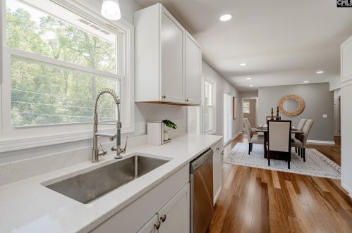 1712 Robin Crst Dr, Cayce-West Columbia SC  29169-5433 exterior