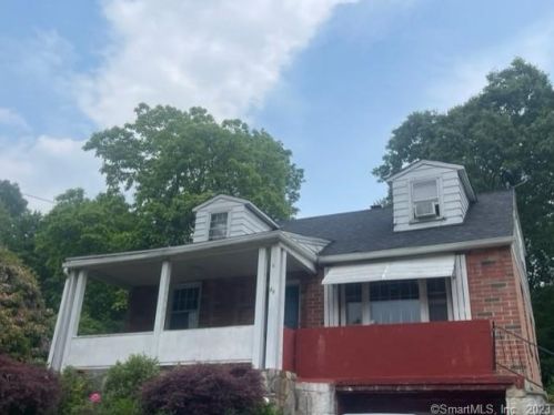 88 Farrell Rd, Waterbury CT  06706-2329 exterior