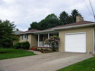 2628 Frontenac Dr, Erie, PA 16511-1225