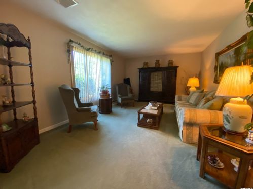 18 Stonehurst Ln, Huntington Station NY  11746-7932 exterior