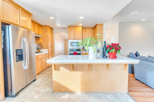 679 Apricot Ct, Los Banos CA  93635-9691 exterior