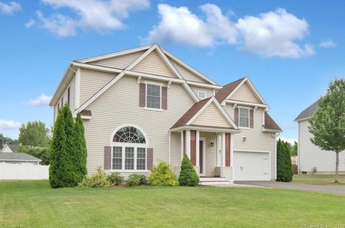 13 Fieldstone Ln, Southington, CT 06489-3942