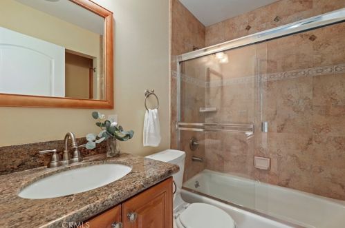 5101 133rd St, Hawthorne CA  90250-5054 exterior