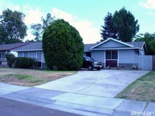 5788 Hollyhurst Way, Sacramento, CA 95823-5212