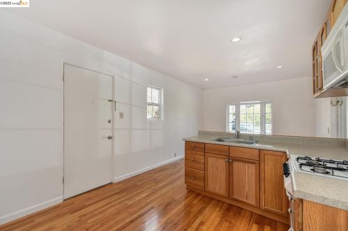 801 Taylor St, San Jose CA 95112-1654 exterior