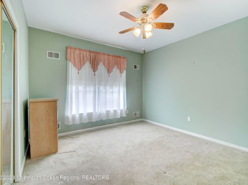 3 Foxwood Rd, Lakewood NJ  08701-5729 exterior