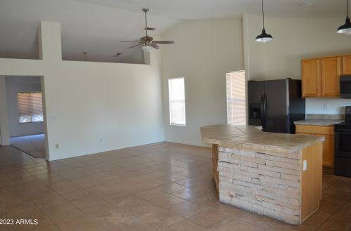 13849 Cottonwood St, Sun City AZ  85374-7006 exterior