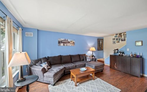 3080 Harbour Dr, Palmyra NJ 08065-2219 exterior