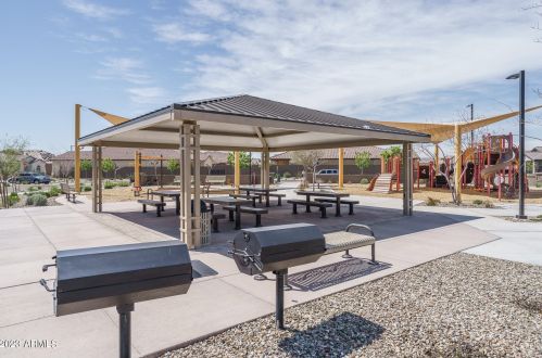 15922 Electra Ln, Sun City AZ 85387-2028 exterior