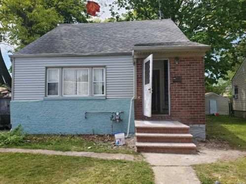11 Fairview Blvd, Hempstead, NY 11550-2900