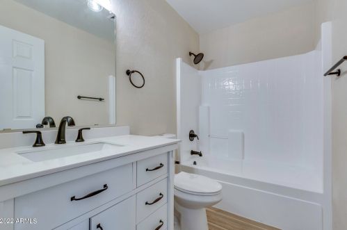 3271 Woodside Way, Gilbert AZ 85297-9315 exterior