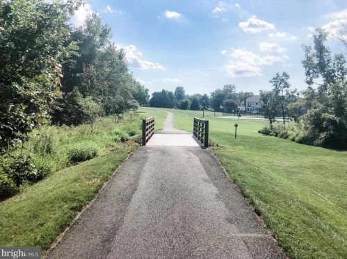 2625 New Concorde Ct, Herndon VA  exterior